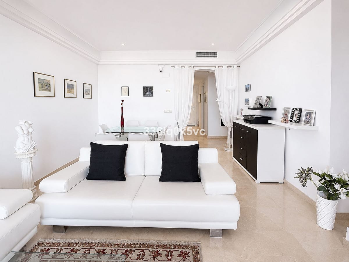 Stijlvol 2-slaapkamer appartement op de middenverdieping in Cumbre de Los Almendros, Benahavís in Benahavís - foto 7