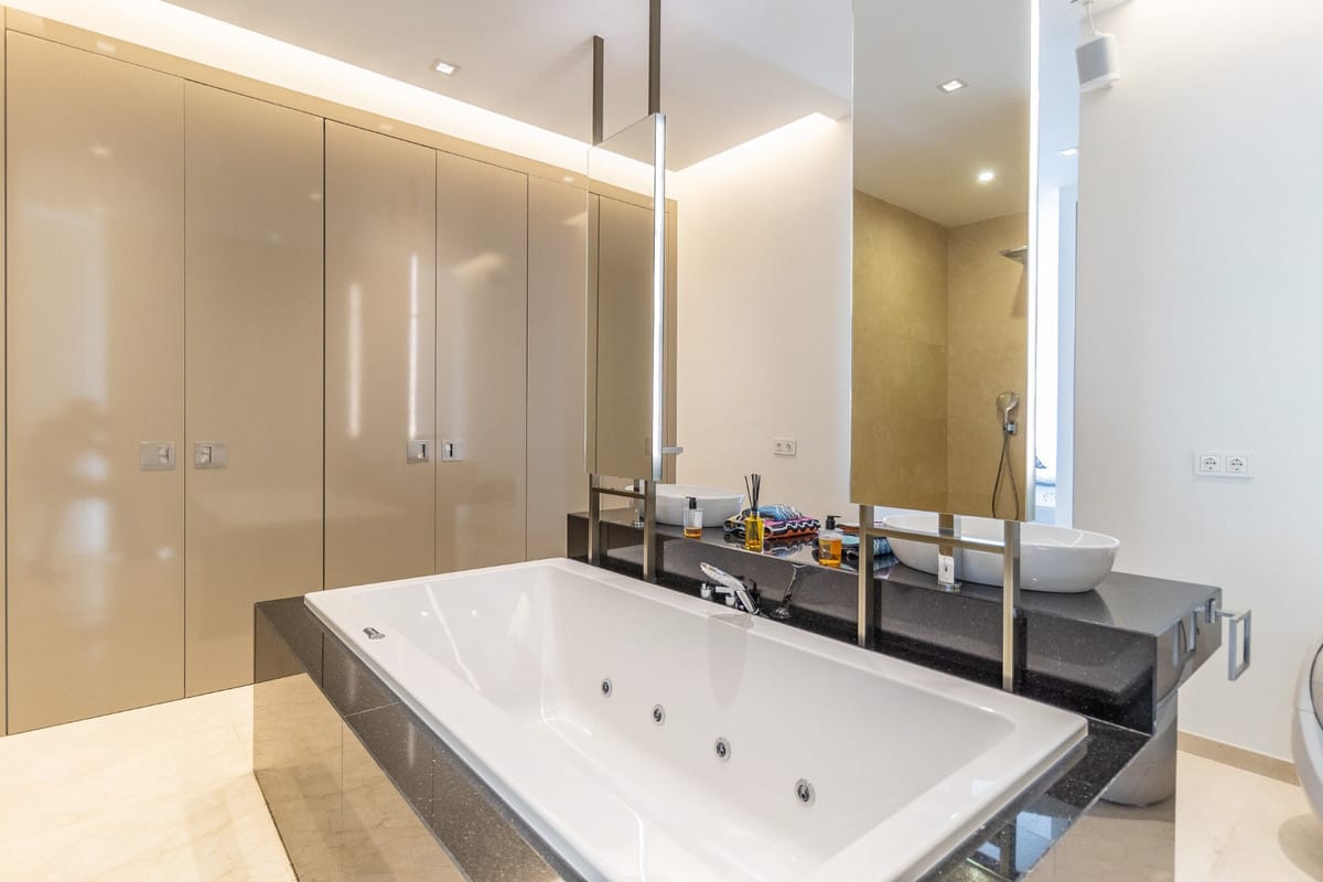 6-slaapkamer frontline-golfvilla in Los Flamingos, Benahavís in Benahavís - foto 14