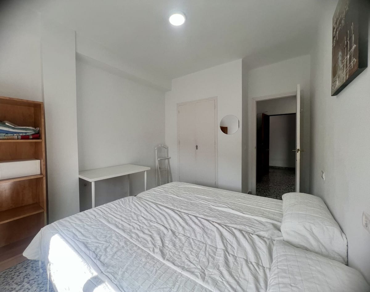 Licht 3-slaapkamerappartement in Málaga historisch centrum – ideaal voor studenten en lange termijn wonen in Málaga - foto 8