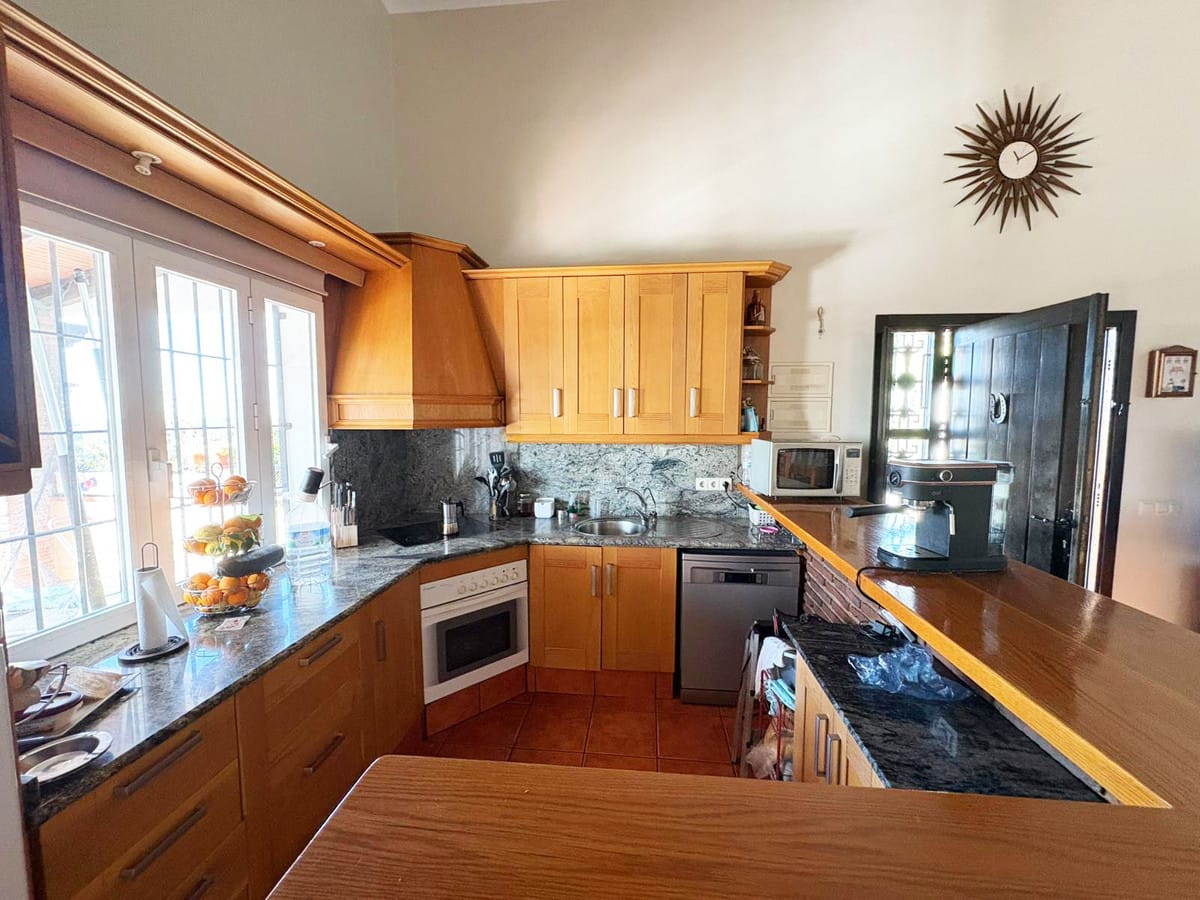 Drie-slaapkamer villa met privézwembad en adembenemend panoramisch uitzicht in La Cala de Mijas in La Cala de Mijas - foto 16