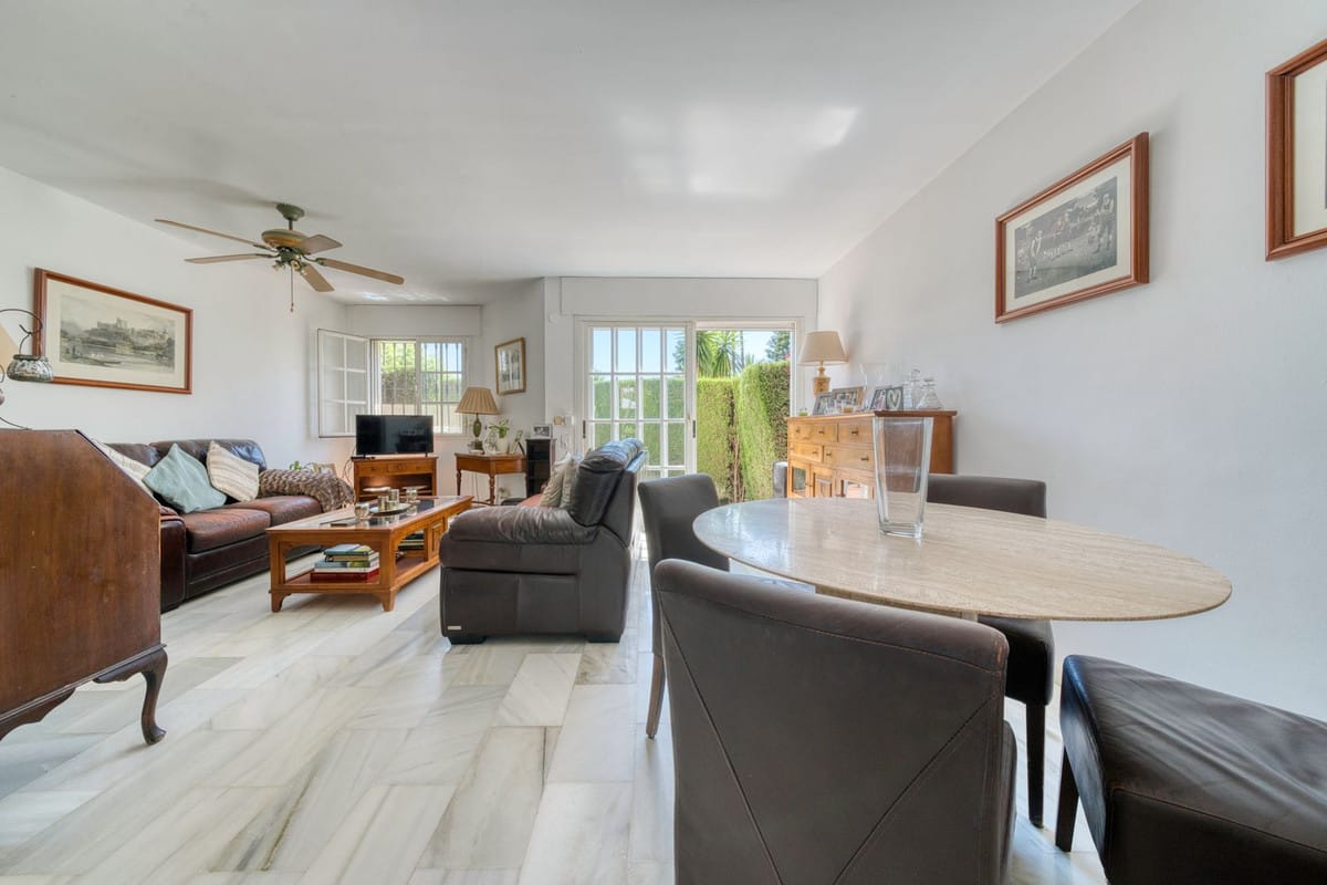 Drie-slaapkamer stadswoning in Bel Air met privé tuin in Bel Air - foto 6