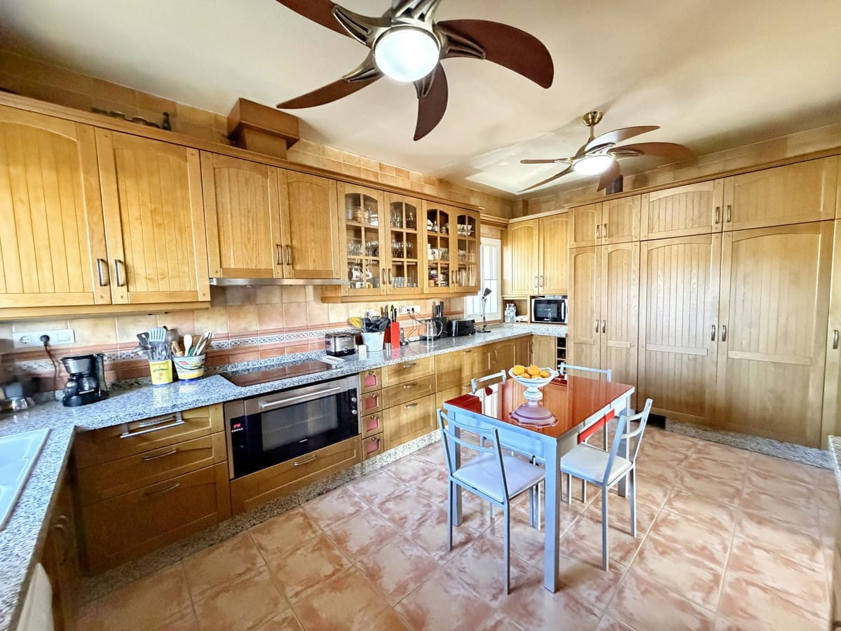 4 bedroom House in Rincón De La Victoria in Rincón de la Victoria - foto 8