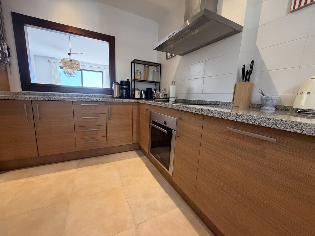 Duplex penthouse met 2 slaapkamers in Altos de los Monteros, Marbella in Los Monteros - foto 6