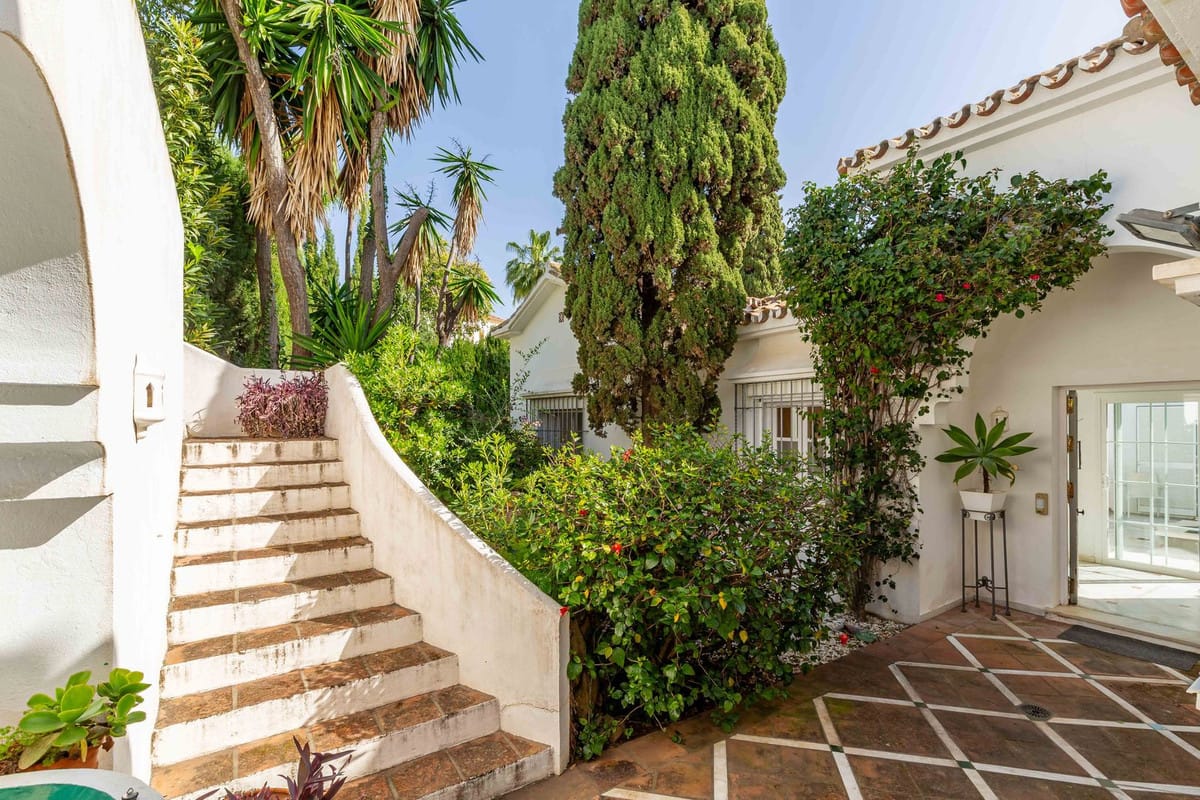 5-slaapkamer villa in El Paraíso Alto in El Paraiso - foto 8