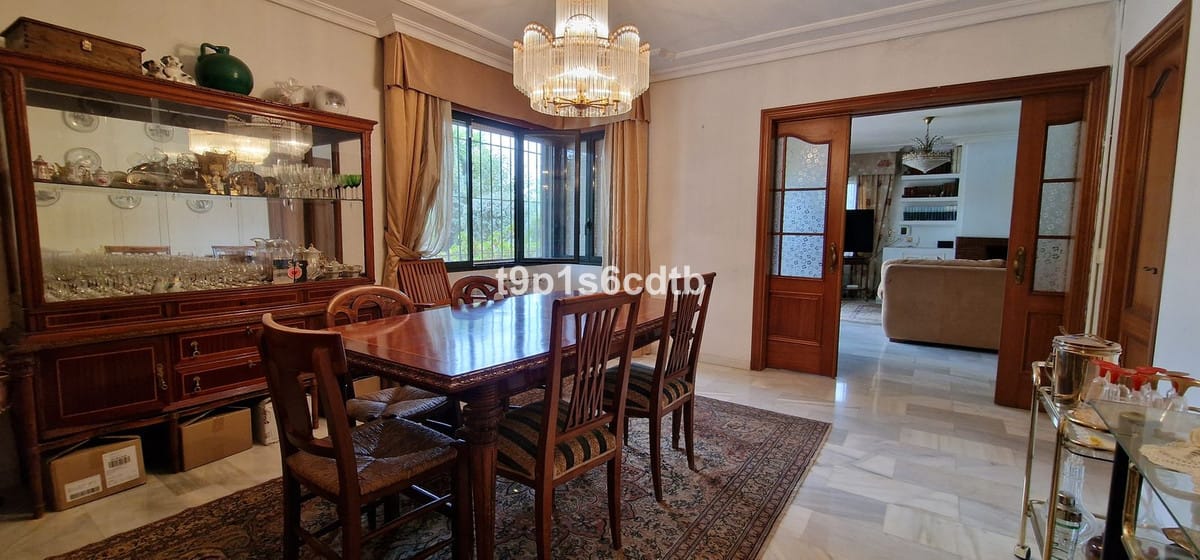 Vijf-slaapkamer villa in Marbella met panoramische zee- en bergzicht in Marbella - foto 11