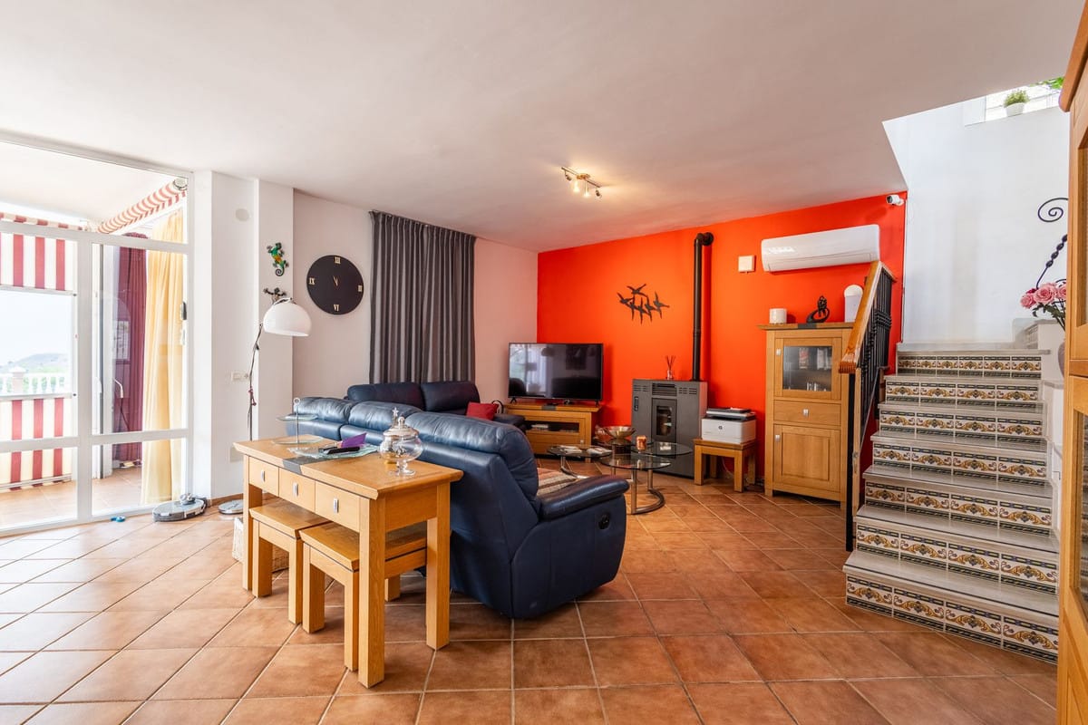 6-slaapkamer villa in Sayalonga met zeezicht en apart gastenverblijf in Sayalonga - foto 19