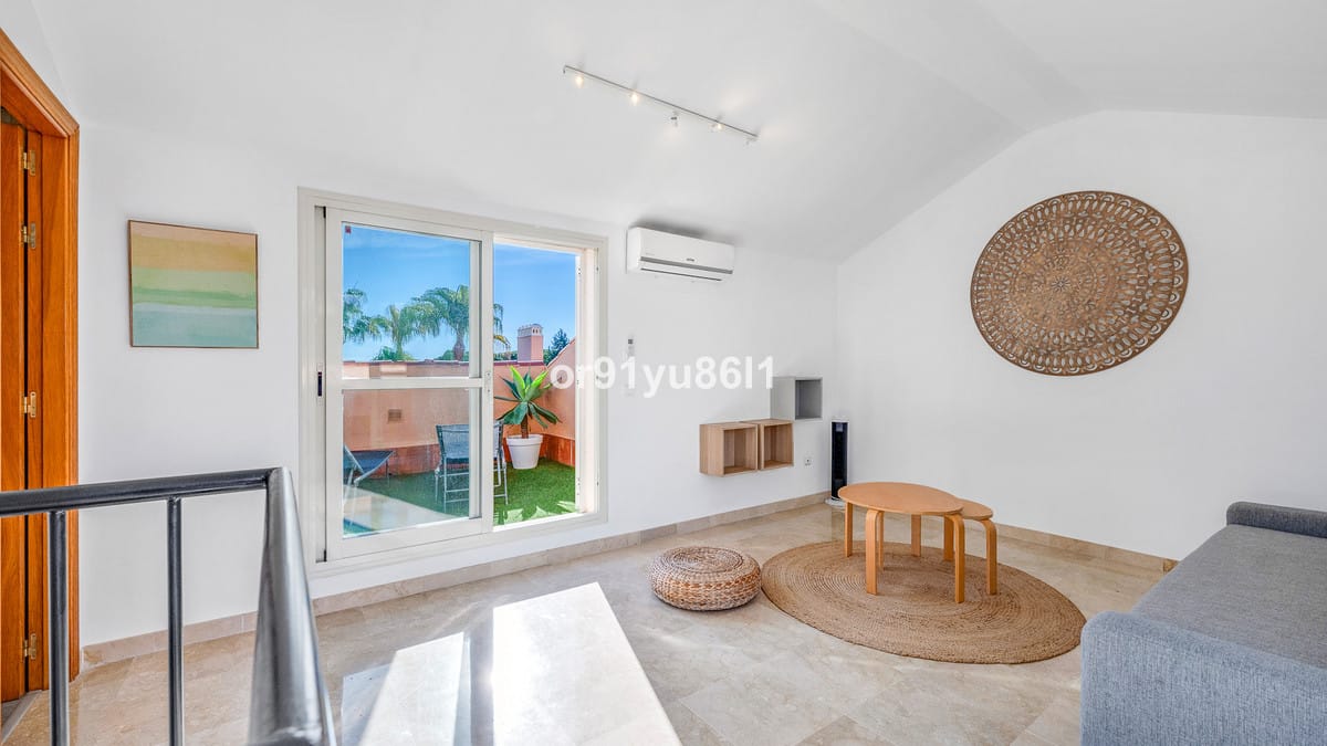 Drie-slaapkamer duplex-penthouse in Marbesa in Marbesa - foto 10