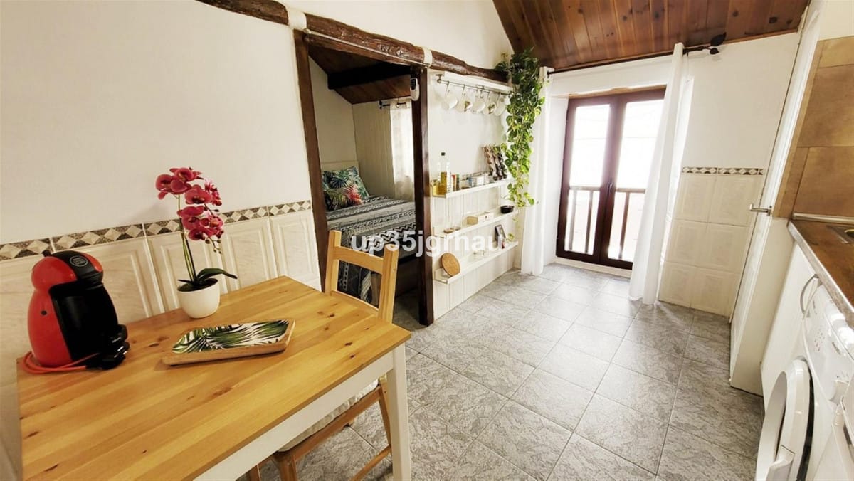 1 bedroom Apartment in Estepona in Estepona - foto 6