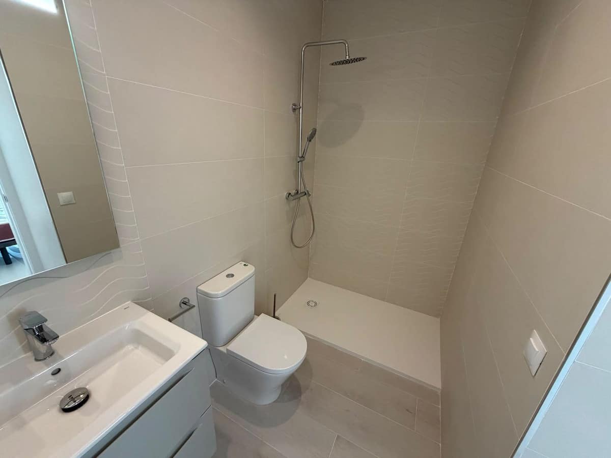 Appartement met 2 slaapkamers in Torremolinos in Torremolinos - foto 11