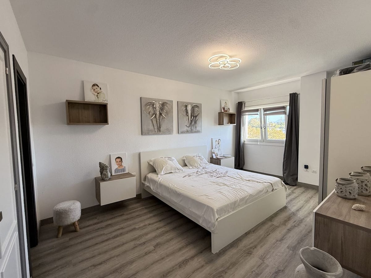 Drie-slaapkamer appartement in Estepona in Estepona - foto 10