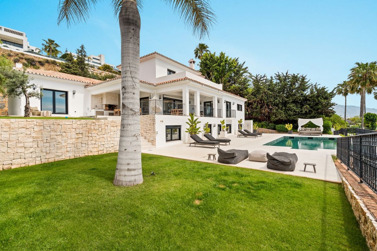 5-slaapkamer frontline golf villa in El Paraiso in El Paraiso - foto 6