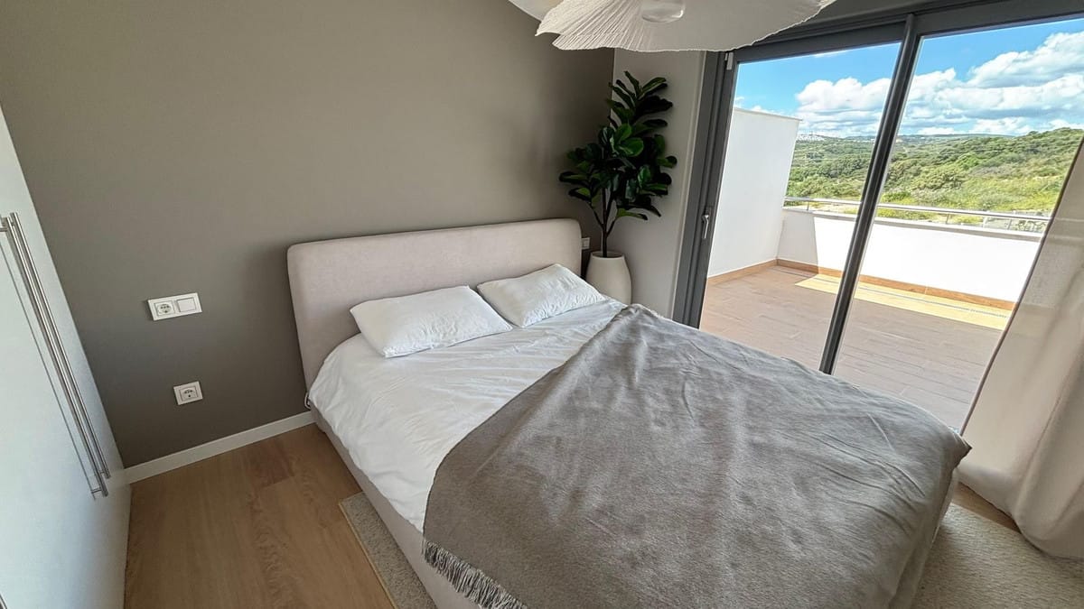 Twee-slaapkamer appartement te koop in Estepona in Estepona - foto 15