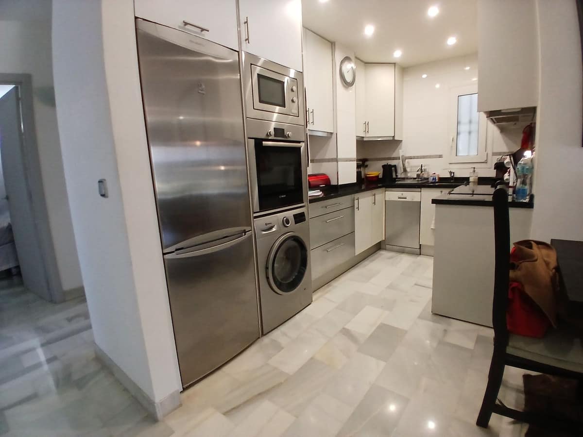 Drie-slaapkamerappartement in Calahonda in Calahonda - foto 11