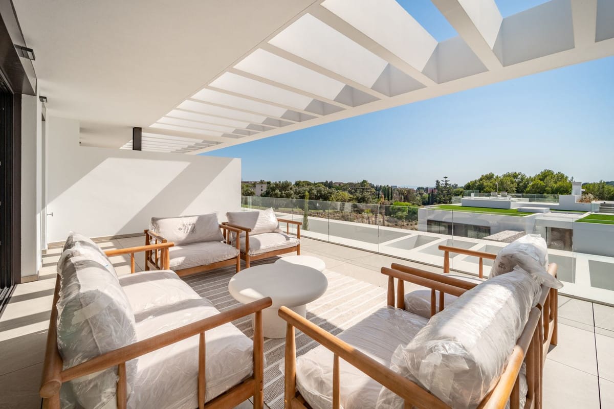 Spectaculair 2-slaapkamer penthouse met privézwembad en panoramisch uitzicht in Marbella in Marbella - foto 17