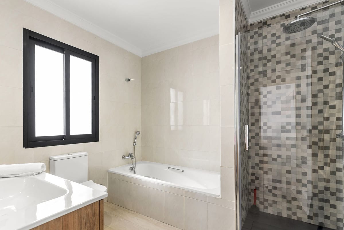 4-slaapkamer villa in Istán met panoramisch uitzicht in Istán - foto 18