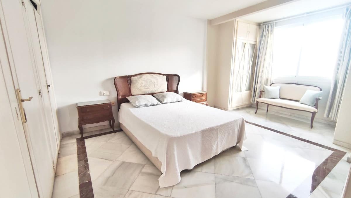 Appartement met 4 slaapkamers in Marbella (Av. Ricardo Soriano) in Marbella - foto 3