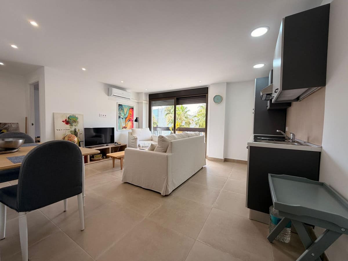 2 bedroom Apartment in Torremolinos in Torremolinos - foto 6