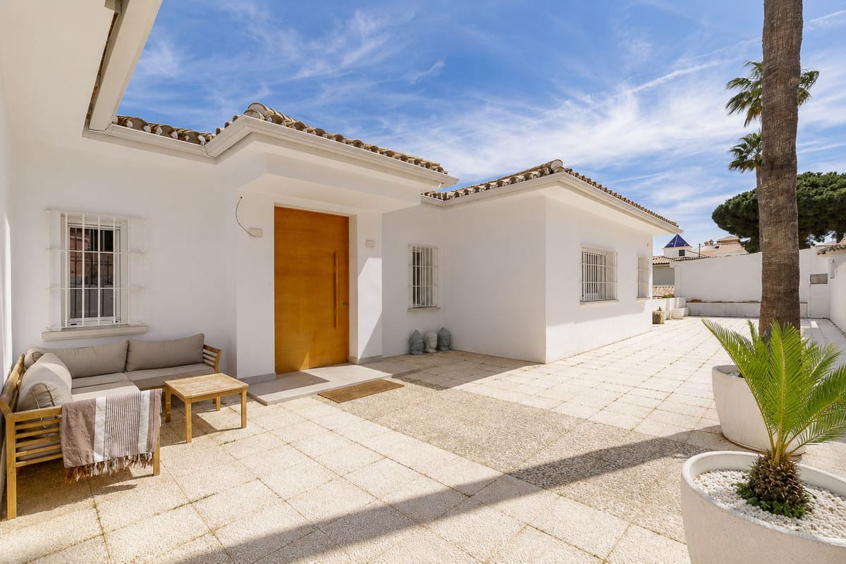 5-slaapkamerwoning in Torrequebrada in Torrequebrada - foto 11