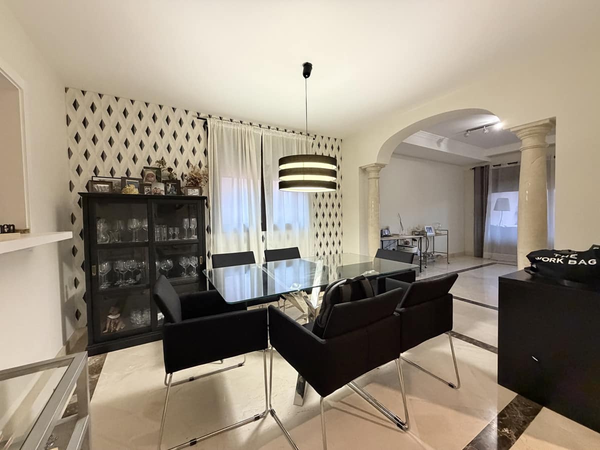 Villa met 4 slaapkamers in Estepona in Estepona - foto 8