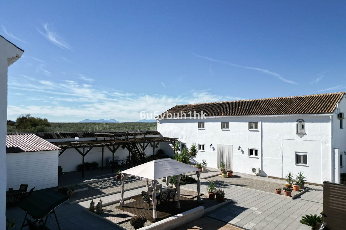 Cortijo met 7 slaapkamers in Sierra de Yeguas (Antequera) in Antequera - foto 3