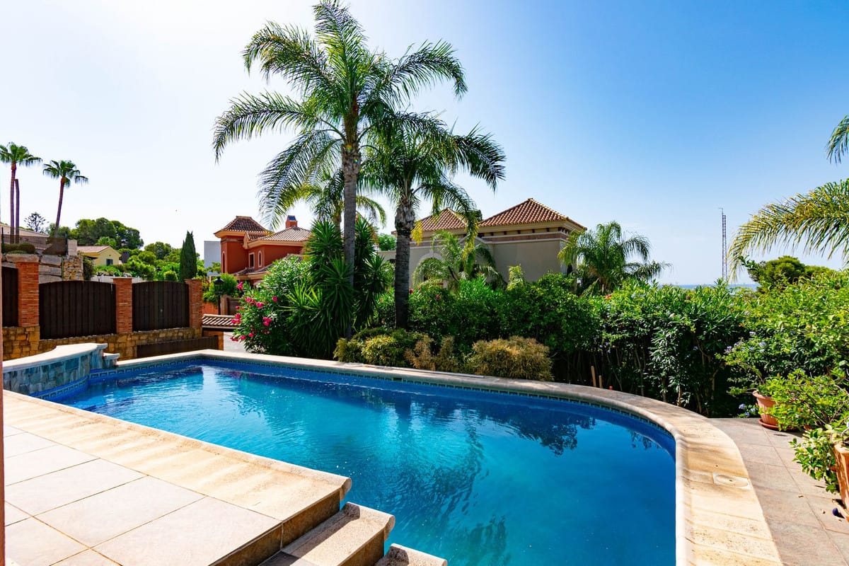Villa met 4 slaapkamers in Estepona in Estepona - foto 6