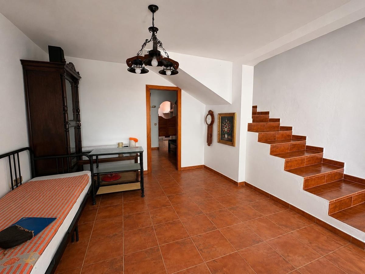 3-slaapkamerwoning in Málaga in Málaga - foto 2