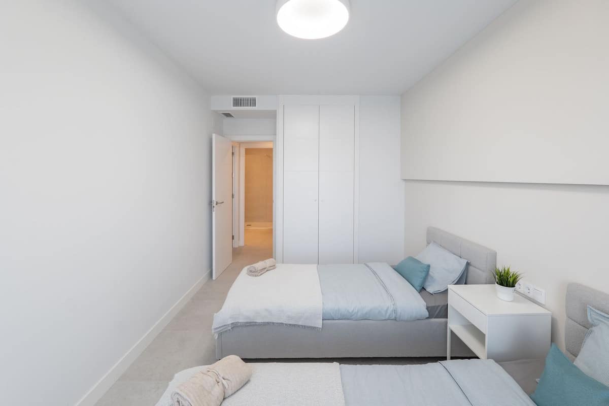 Estepona: 2-slaapkamer appartement, 93 m², directe verkoop in Estepona - foto 18