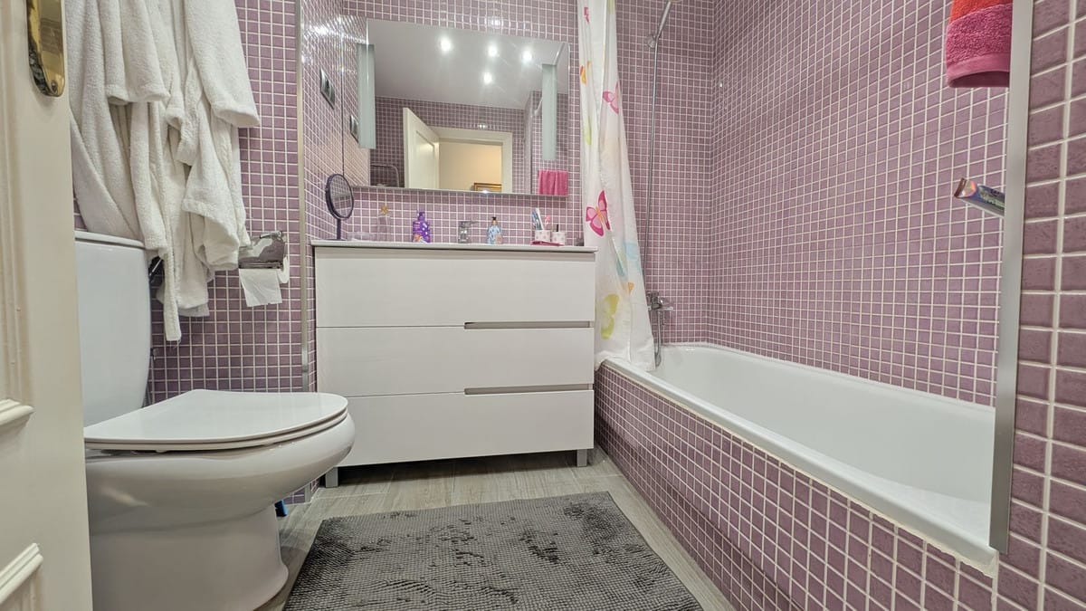 4-slaapkamer appartement in Fuengirola met zwembad en op steenworp afstand van zee in Fuengirola - foto 18