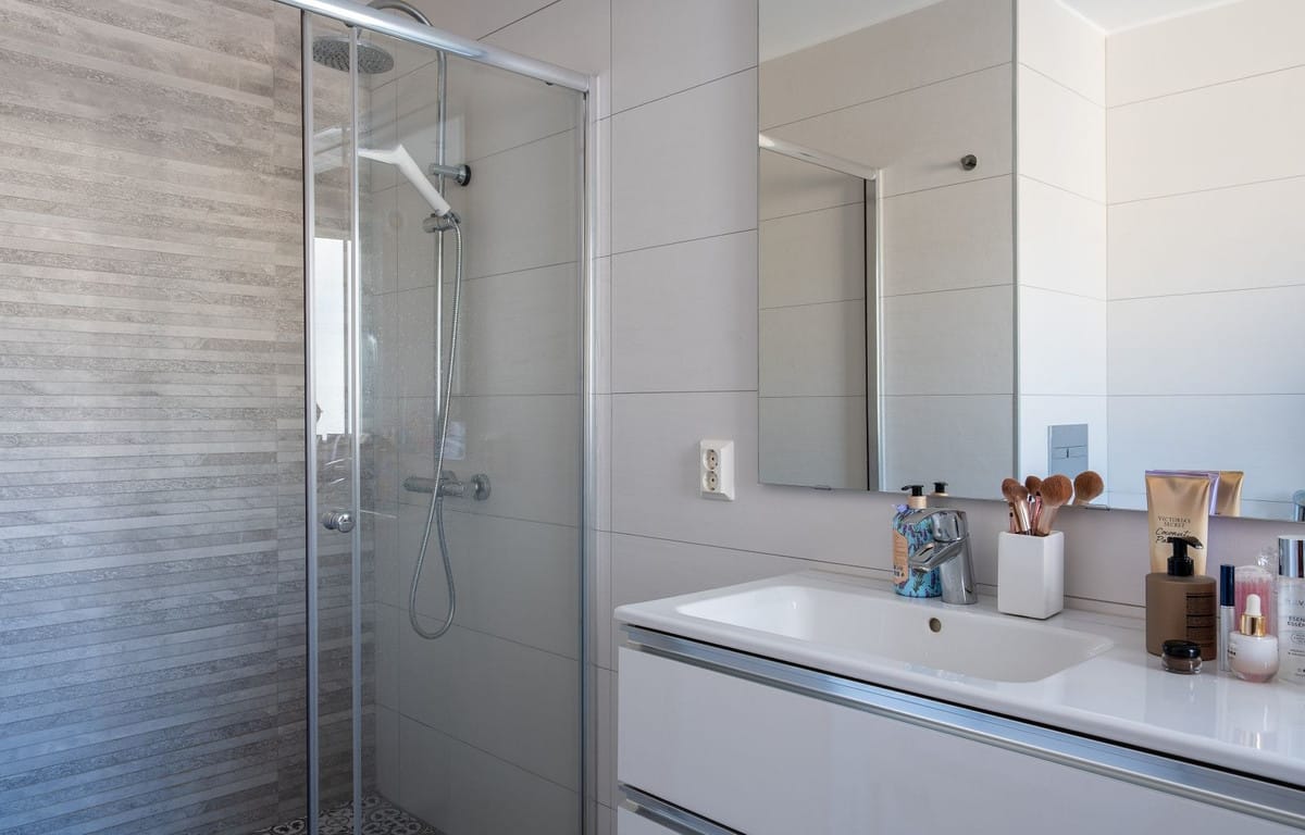 Drie-slaapkamerwoning in Calahonda met zeezicht in Calahonda - foto 6