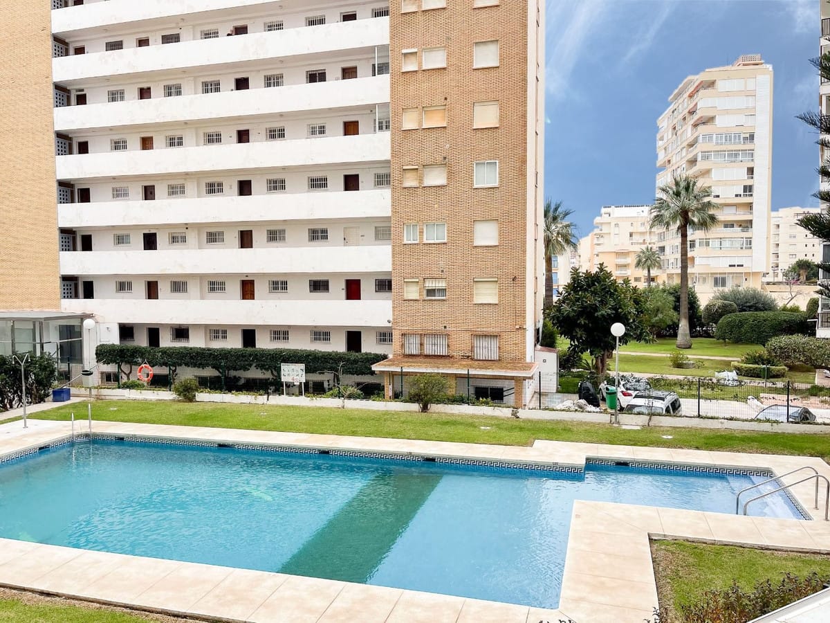 1 bedroom Apartment in Fuengirola in Fuengirola - foto 2