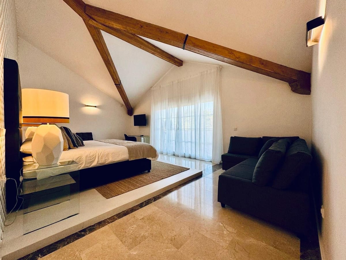 Drie-slaapkamer villa in Estepona in Estepona - foto 8