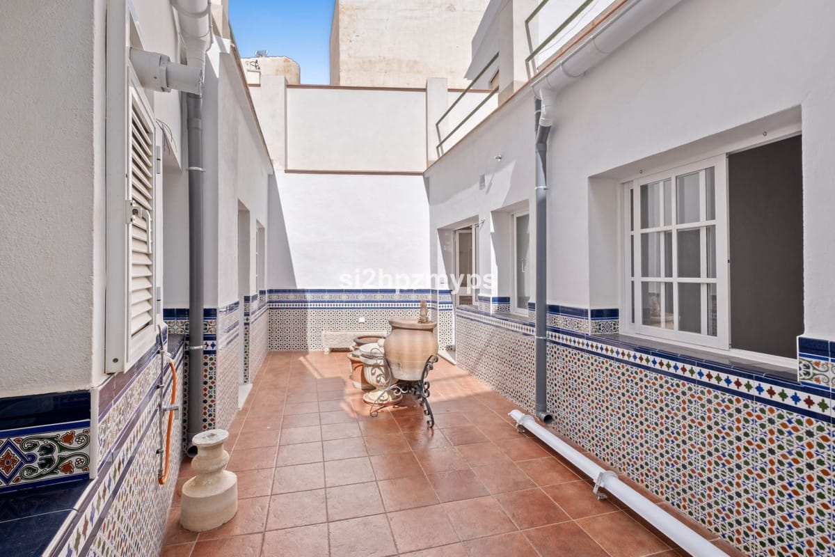 5-slaapkamer stadswoning in Nerja in Nerja - foto 8