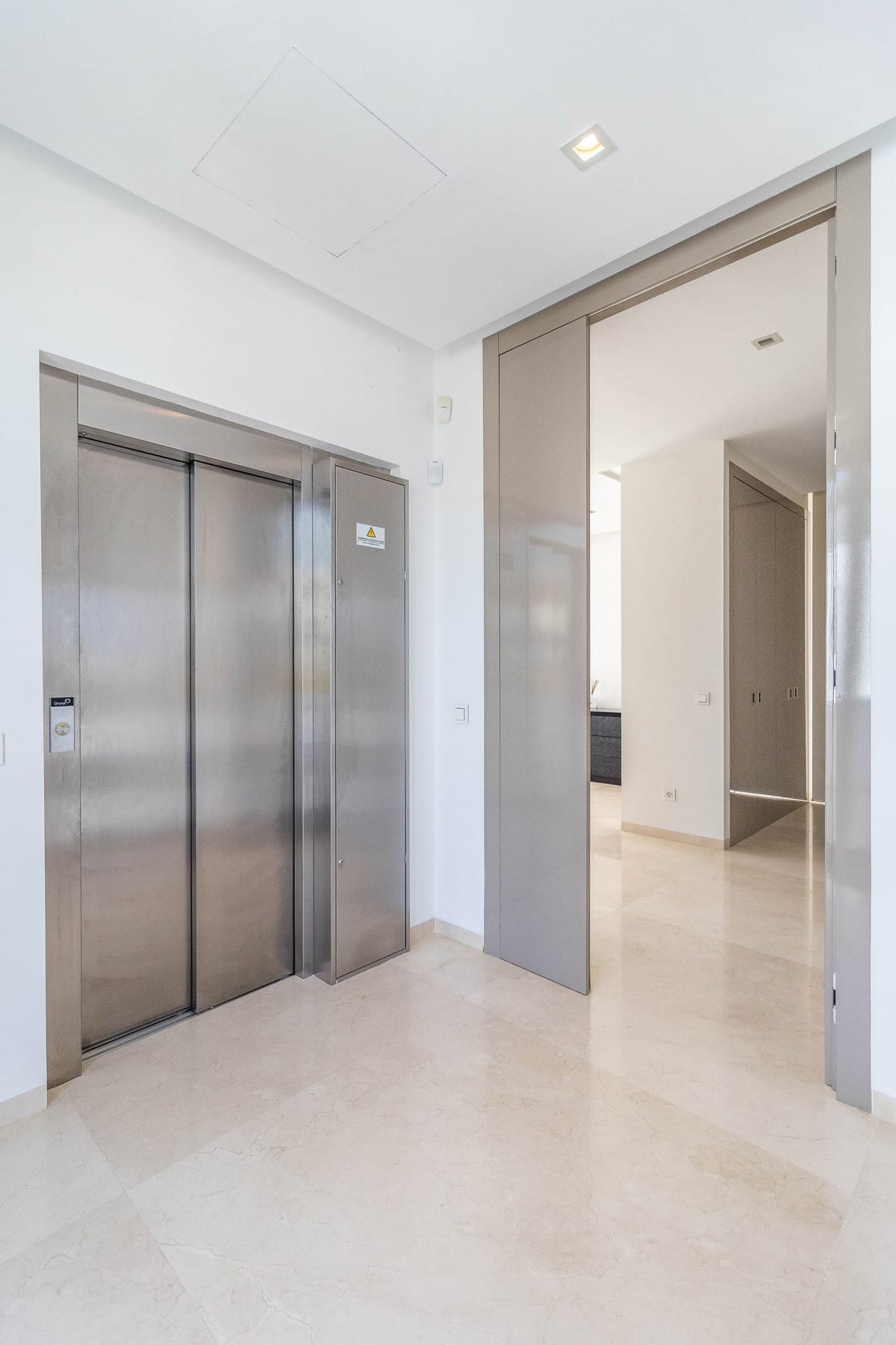 6-slaapkamer frontline-golfvilla in Los Flamingos, Benahavís in Benahavís - foto 11