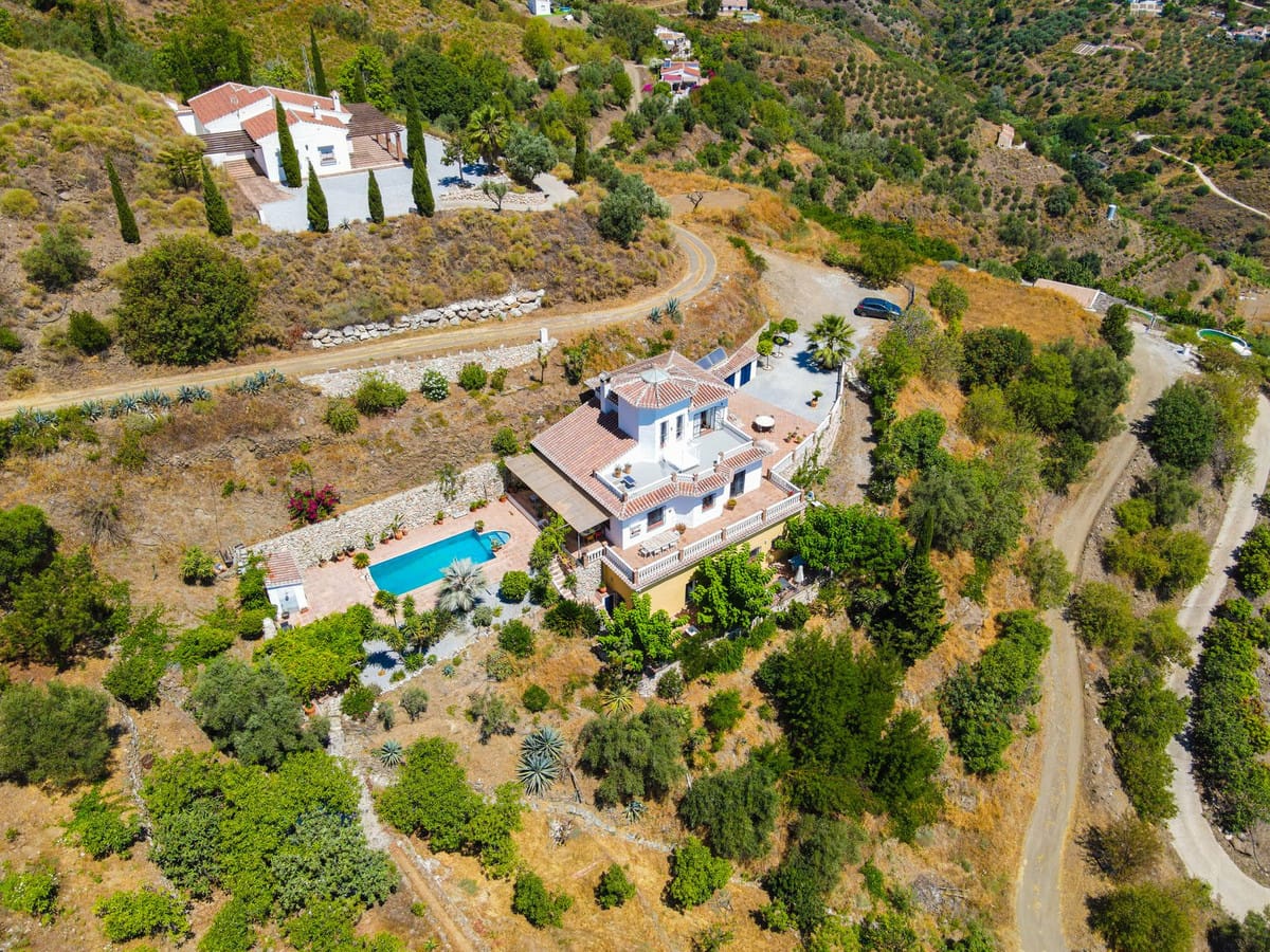 Vijf-slaapkamer landelijke villa nabij Cómpeta in Cómpeta - foto 5