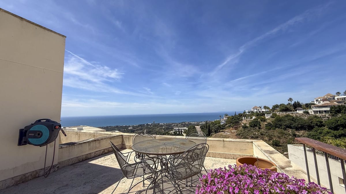 Penthouse met panoramisch zeezicht in Altos de los Monteros, Marbella in Altos de los Monteros - foto 17