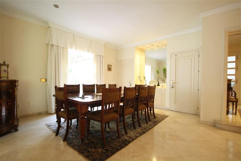 Villa met 6 slaapkamers in Los Monteros in Los Monteros - foto 13