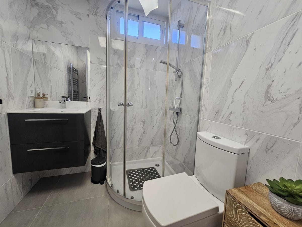3-slaapkamer villa in Calypso, Mijas Costa — dichtbij het strand in Calypso - foto 15