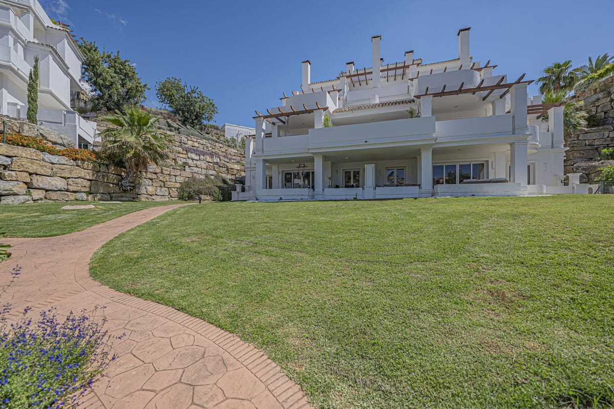 Penthouse met 2 slaapkamers in Nueva Andalucía in Nueva Andalucía - foto 8