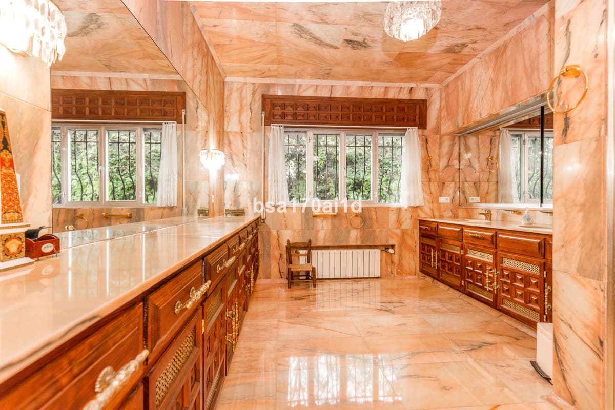 Villa met 5 slaapkamers in Los Monteros in Los Monteros - foto 19