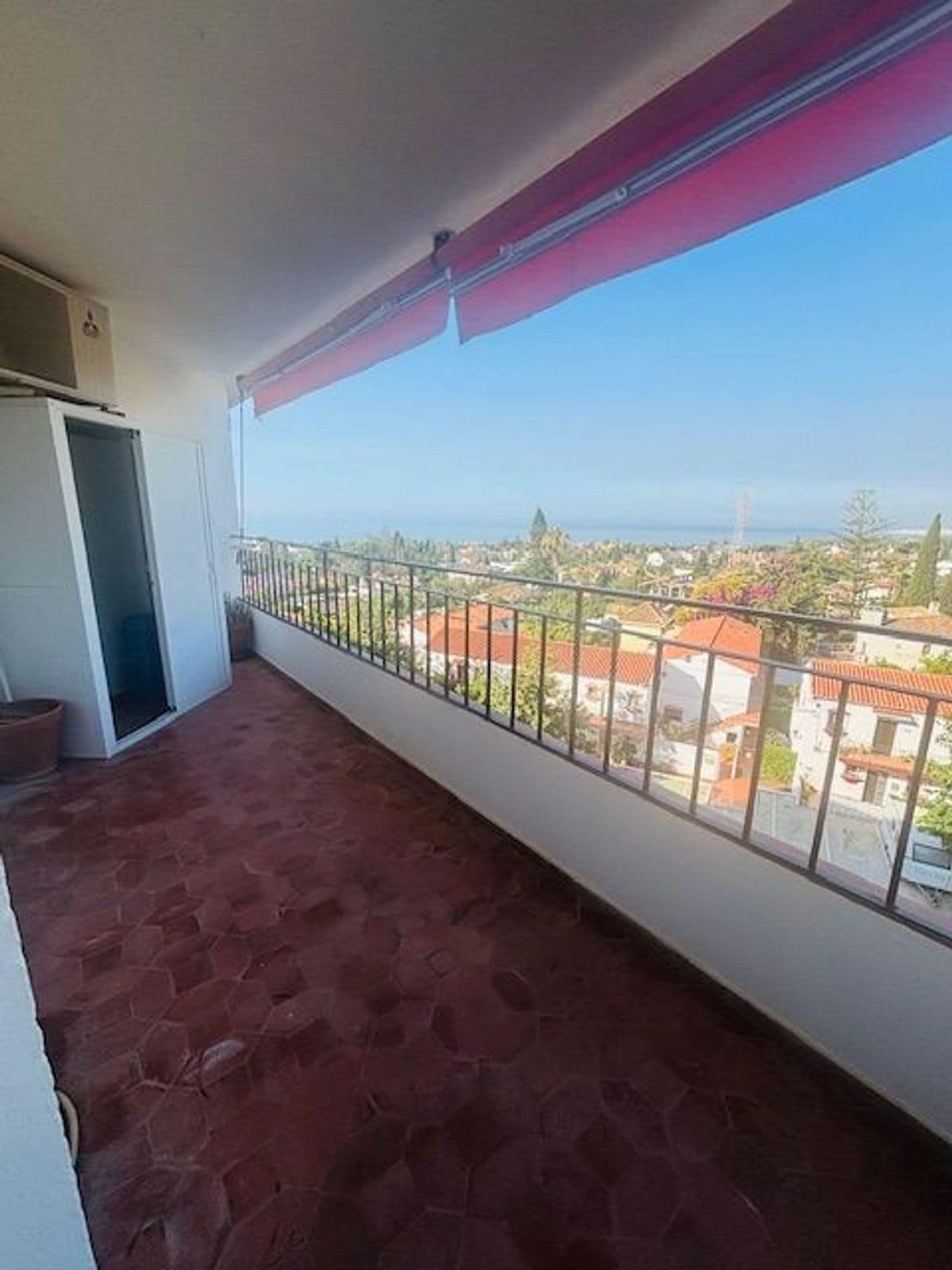 1 bedroom Apartment in Marbella in Marbella - foto 2
