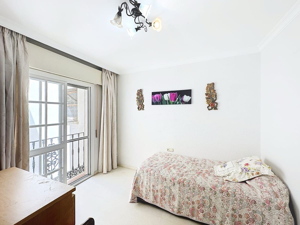 Drie-slaapkamerappartement in Estepona in Estepona - foto 14