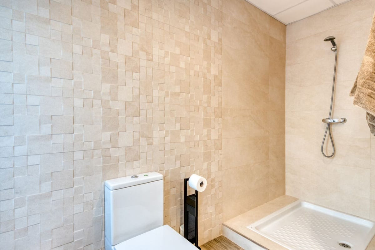 Drie slaapkamers villa direct aan de golfbaan in Riviera del Sol in Riviera del Sol - foto 17
