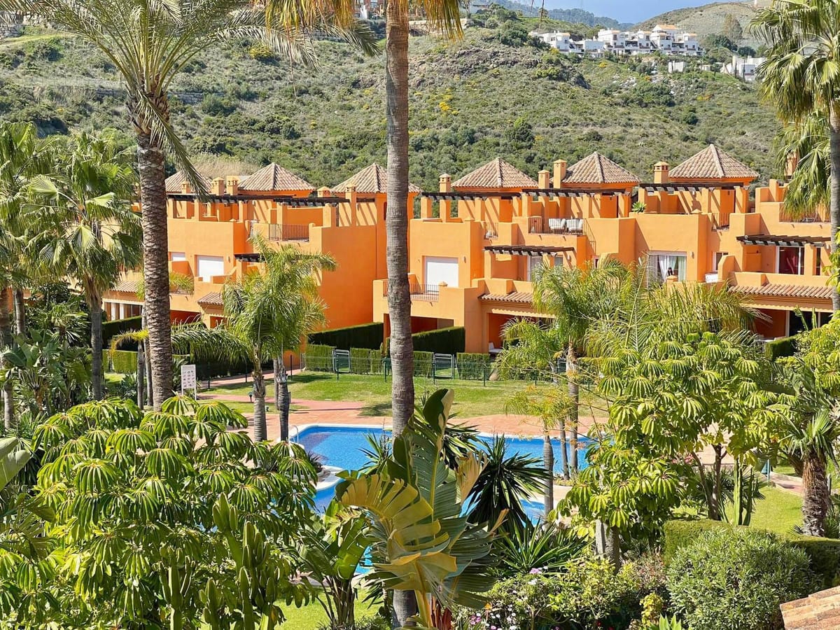 Gerenoveerde 3-slaapkamer stadswoning in El Paraiso (Málaga) in El Paraiso - foto 3