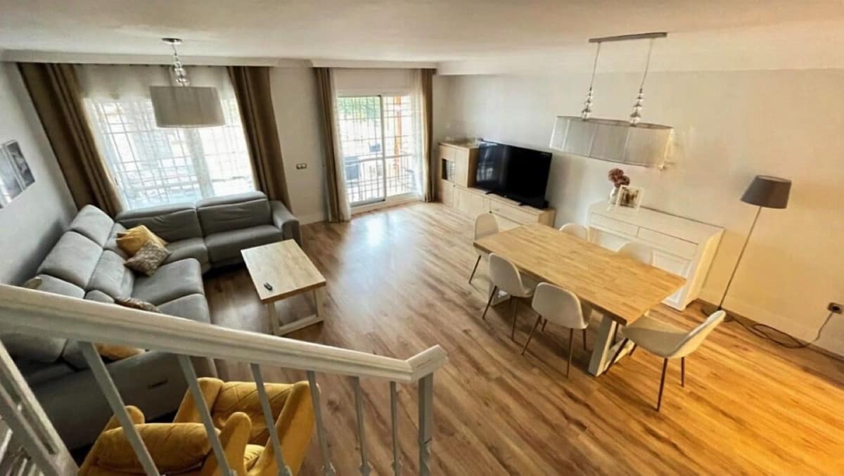 Ruime 4-slaapkamer stadswoning met privégarage en lift in Marbella in Marbella - foto 5