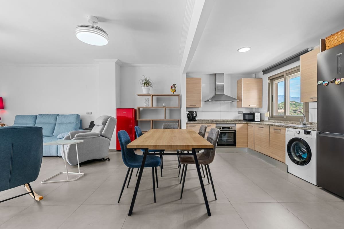 Elegant gerenoveerde penthouse met royaal privéterras aan de New Golden Mile in New Golden Mile - foto 9