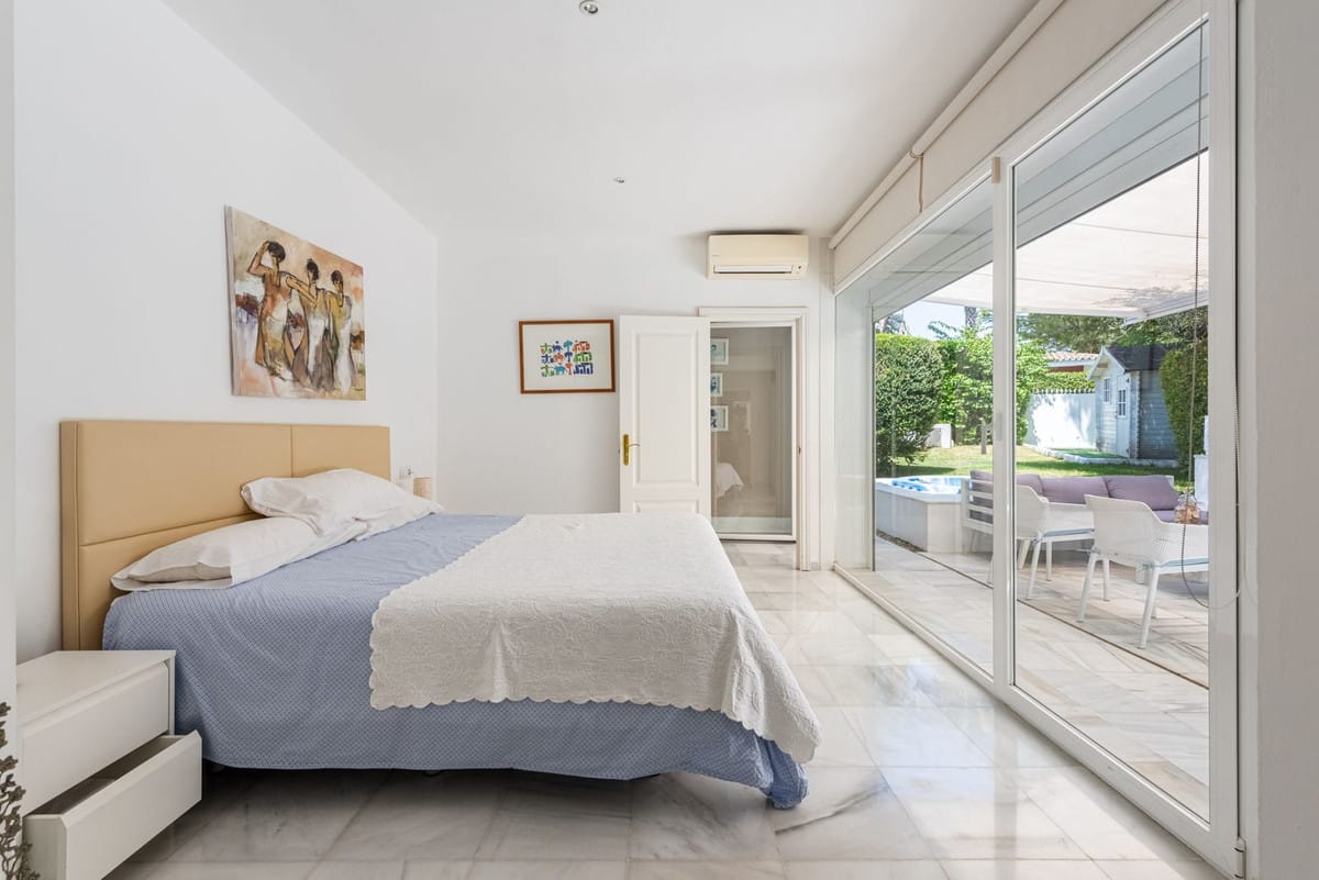 7 bedroom House in Los Monteros in Los Monteros - foto 12