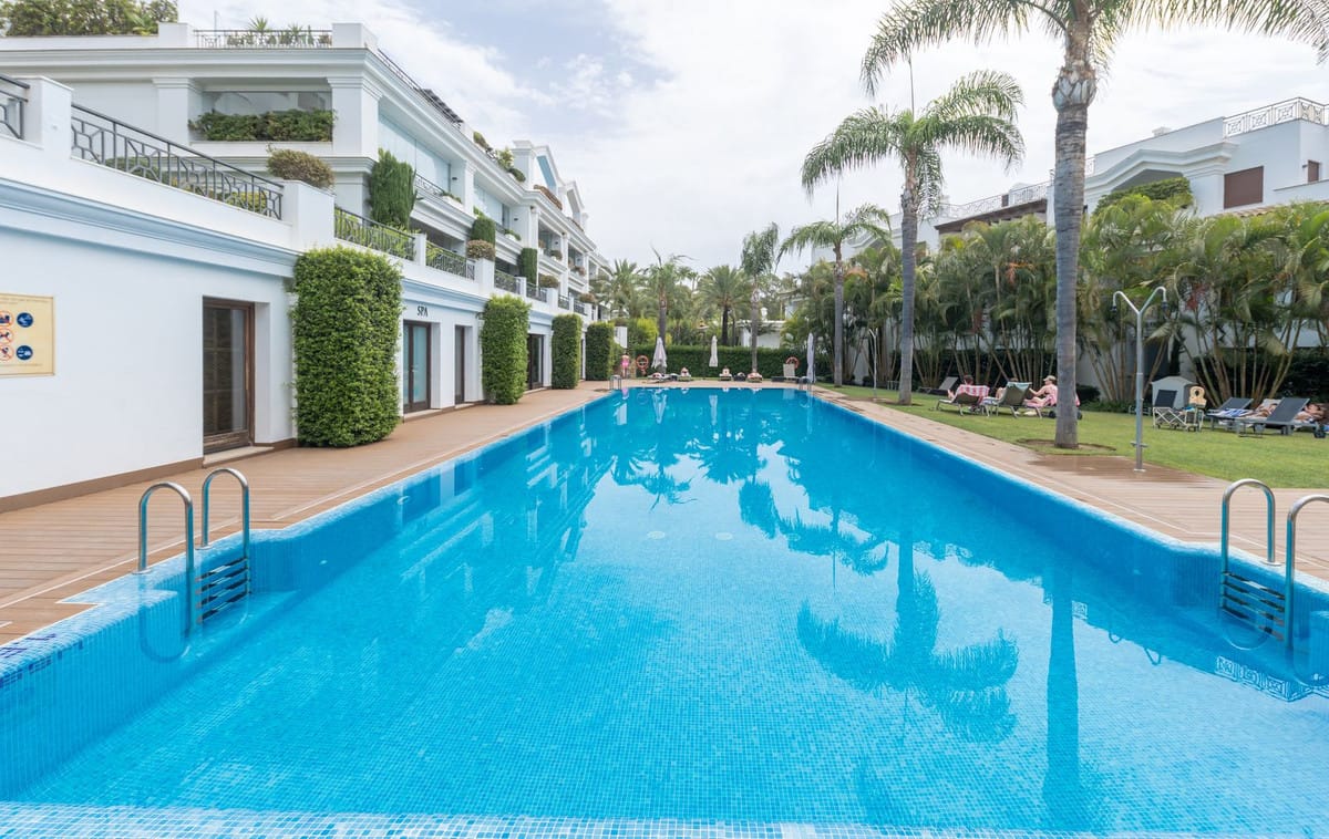 Drie-slaapkamer penthouse direct aan het strand in Estepona in Estepona - foto 6