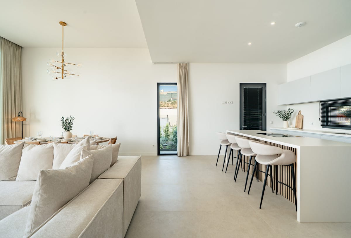 Panoramisch zeezicht: gloednieuwe 3-slaapkamer villa in Benahavís in Benahavís - foto 15