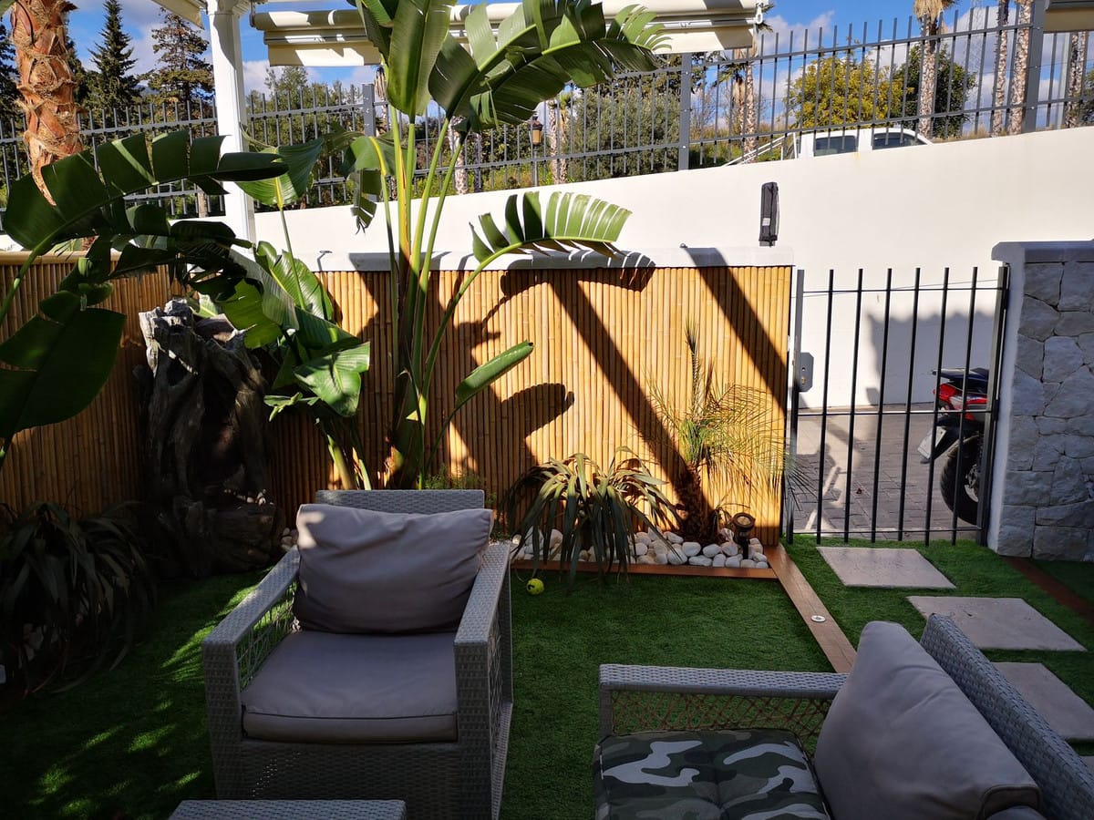 Exclusieve villa met 4 slaapkamers in Estepona – ruimte, design en toplocatie tegen prijs ruim onder marktwaarde in Estepona - foto 14