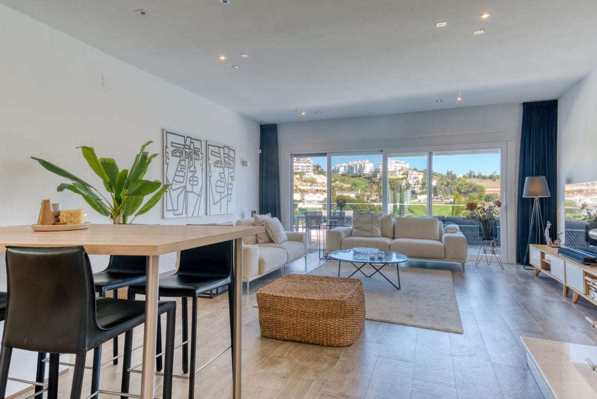 Drie slaapkamers villa direct aan de golfbaan in Riviera del Sol in Riviera del Sol - foto 6